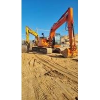 Аренда экскаваторов на гусеничном ходу с опытным экипажем. Ямобур, гидромолот, ковши 40, 50, 60, 80, 90, 120, 200 (планировочный) см.