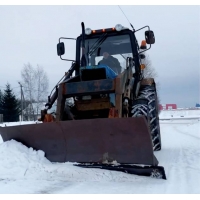 Аренда трактора - уборка и вывоз снега и мусора