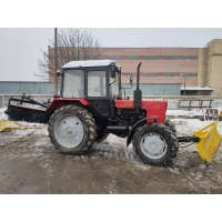 Аренда Трактор МТЗ Беларус-320.4 с навесным оборудованием щетка-отвал