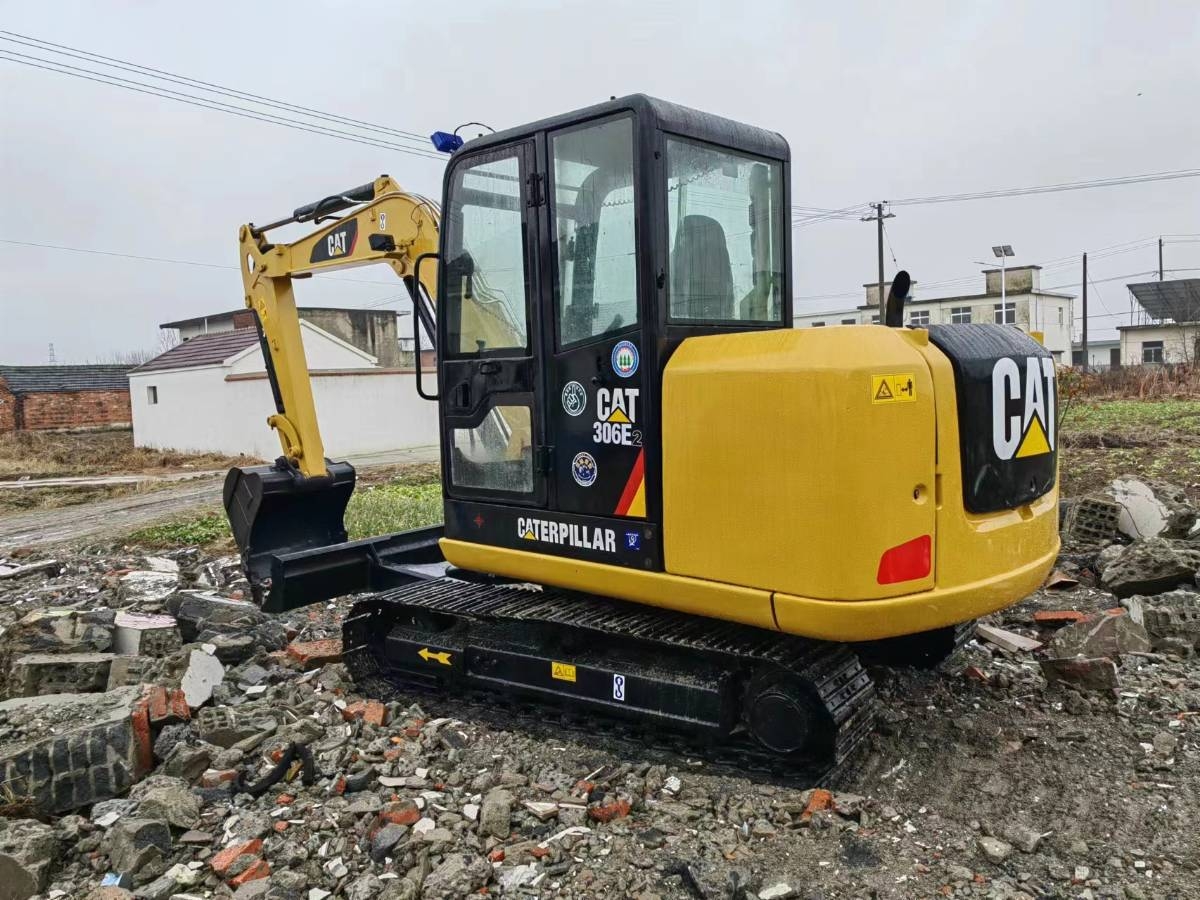 Гусеничный экскаватор  CATERPILLAR CAT306