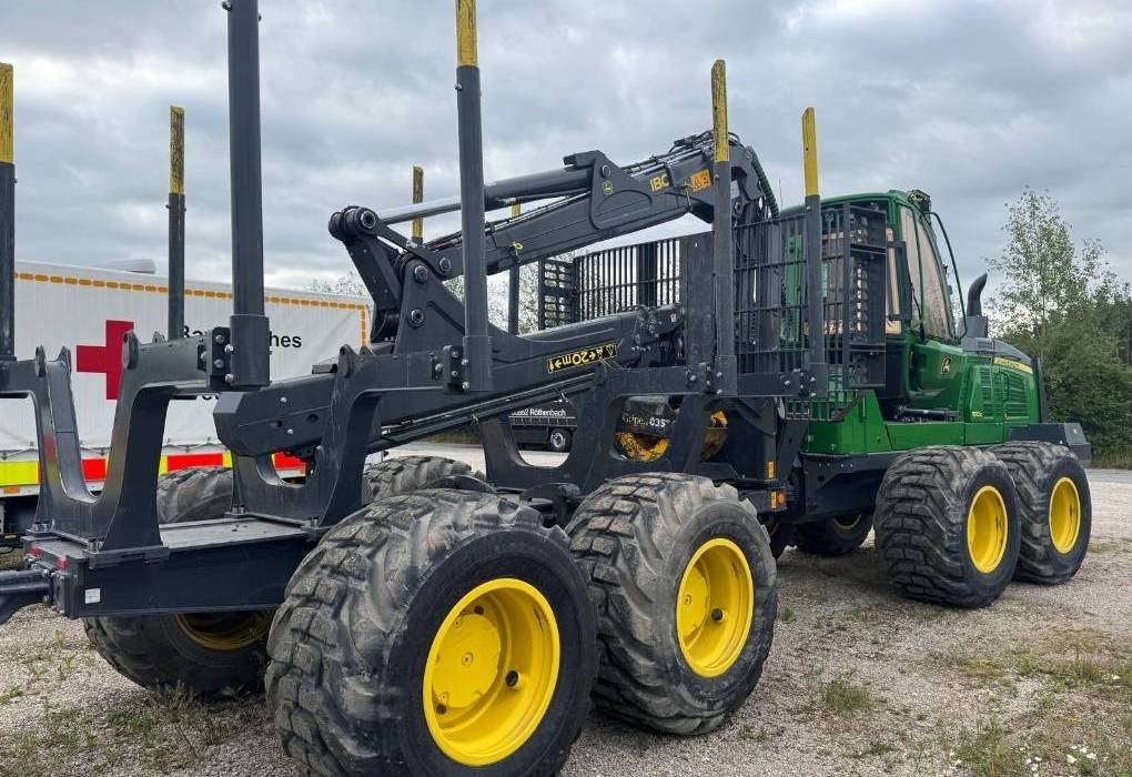 Форвардер  JOHN DEERE 1510 G