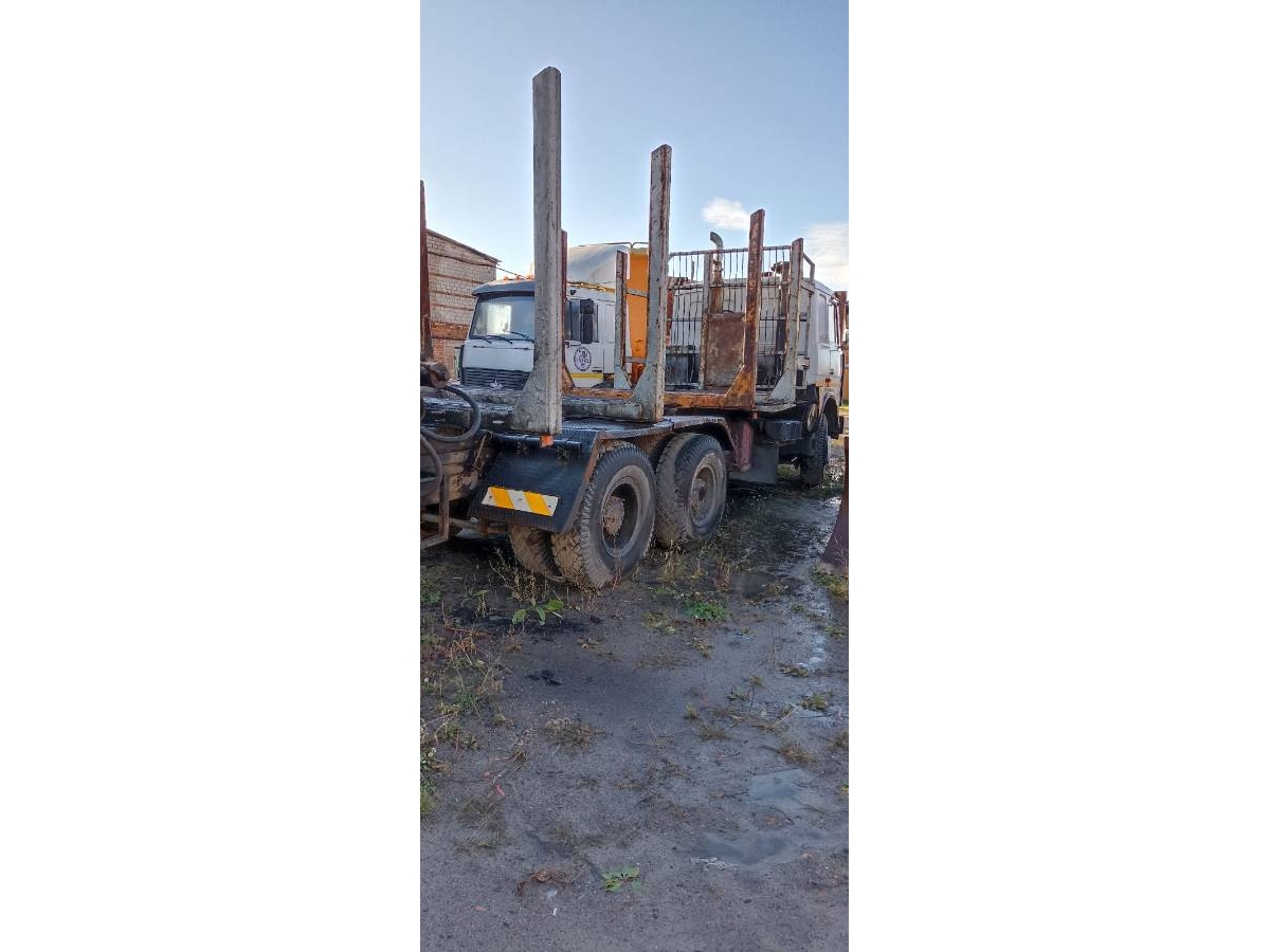 Лесовоз  МАЗ 6303 08-226