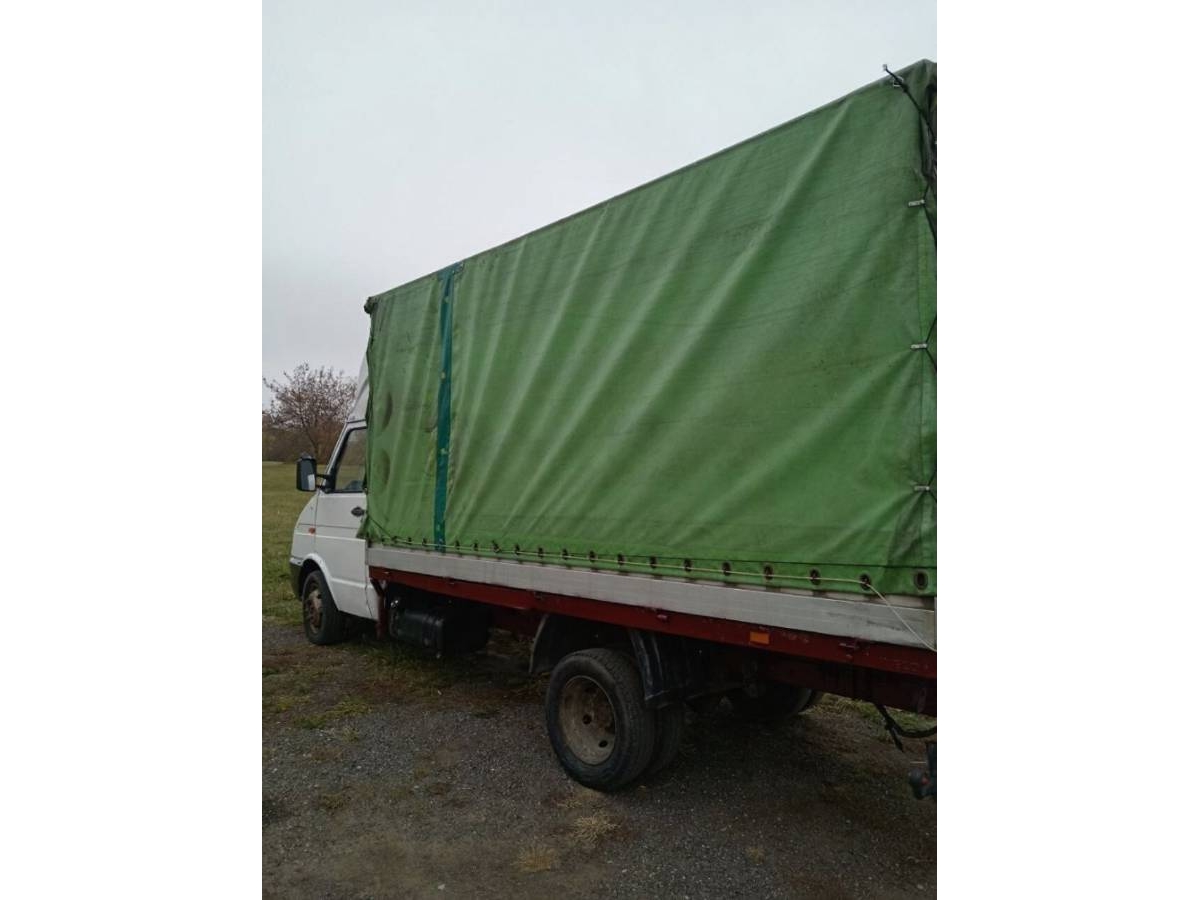 Грузовик тентованный  Iveco 35-12