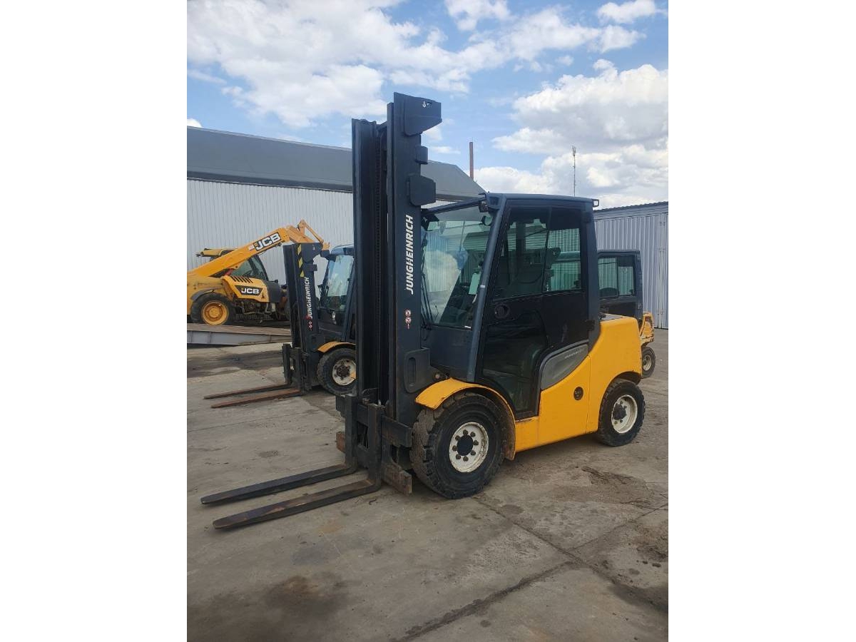 Вилочный погрузчик  JUNGHEINRICH DFG545s 450ZT