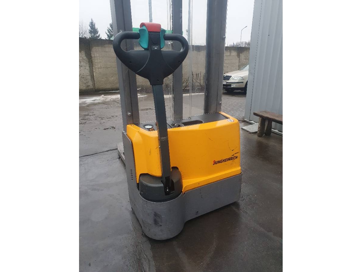 Вилочный погрузчик  JUNGHEINRICH EJC M10-330ZT