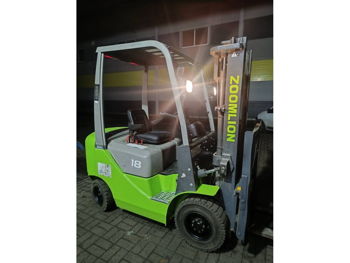 Вилочный погрузчик  ZOOMLION FD18