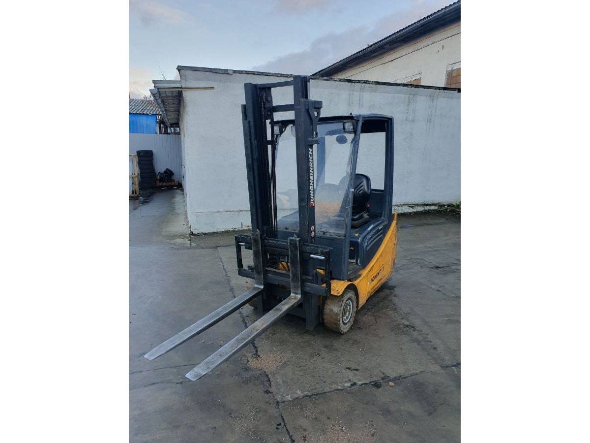 Вилочный погрузчик  JUNGHEINRICH EFG220-310 ZT